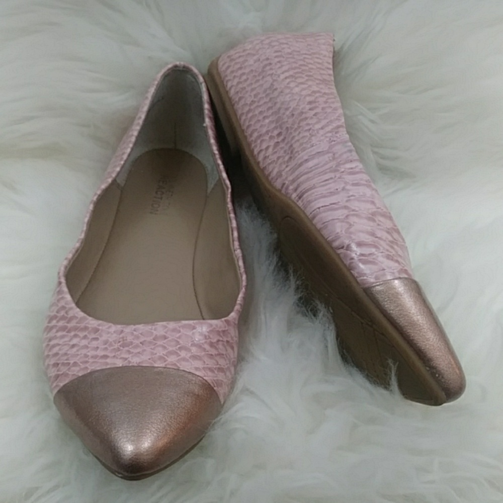 Kenneth Cole sz 7.5 rose gold pink ballerina shoes